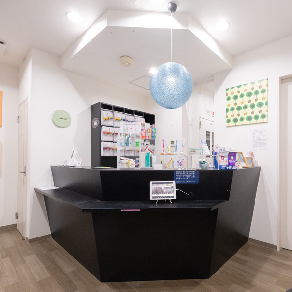 ReBon Dental Clinicの受付・待合